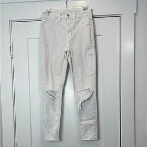 American Eagle White distressed super hi rise jegging  Jeans size 8 regular.